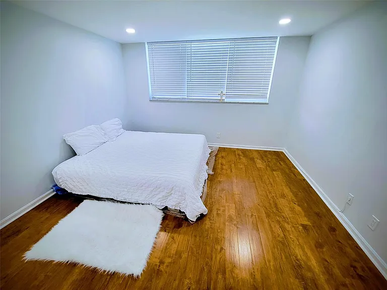 9411 N Hollybrook Lake Dr #209 — Photo 7