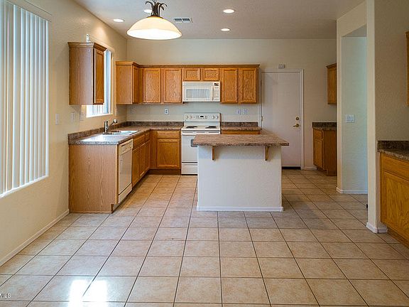 4th image of 39727 N BENT CREEK Court