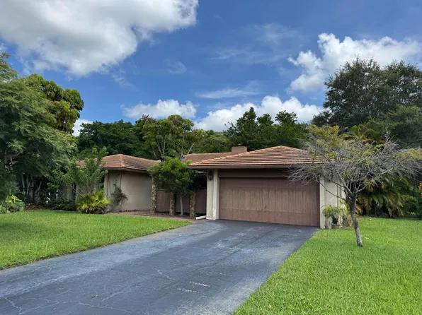 11287 Woodchuck Lane, Boca Raton, FL 33428