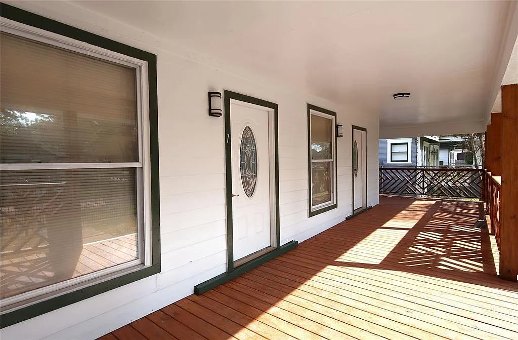 2 bed, 1.0 bath, 1095 sqft, $1,550 — Photo 3