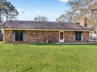 1052 Cotton Gin Rd, Breaux Bridge, LA 70517