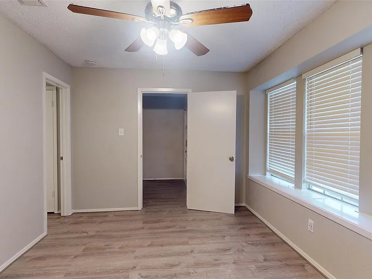 2331 Barrington Place Dr — Photo 41