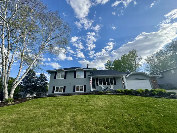 15005 76th Pl N, Maple Grove, MN 55311