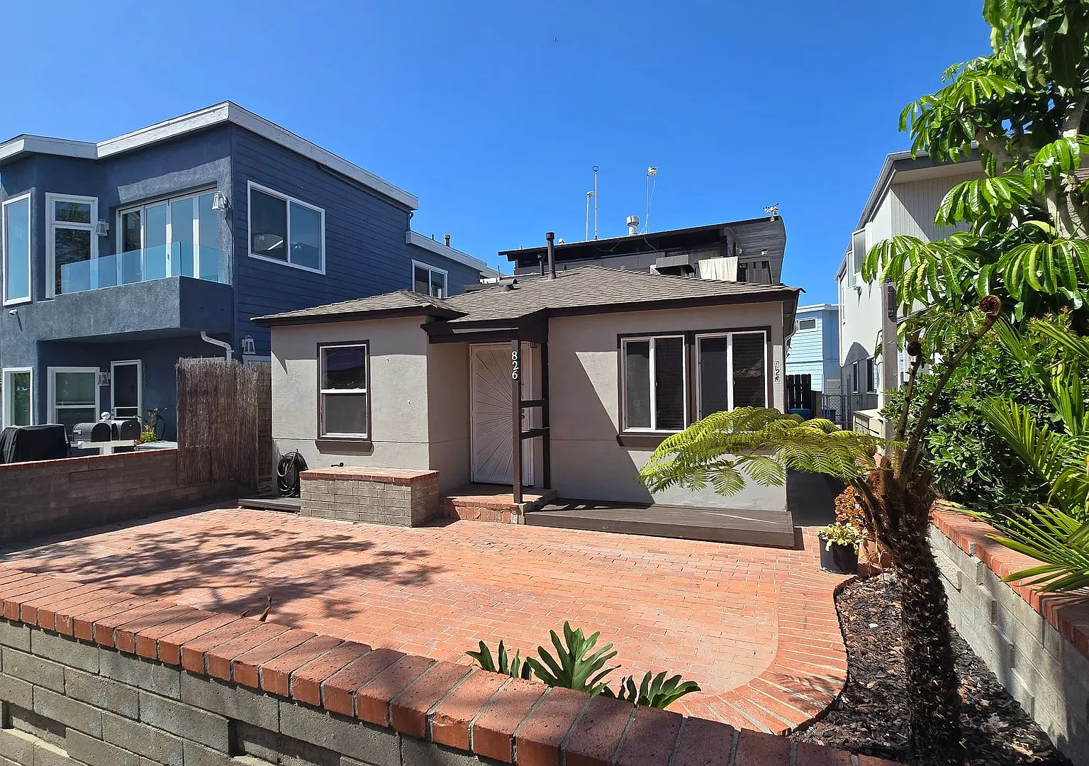 826 Allerton Ct South Mission Bay 2 Bedroom Duplex — Photo 1