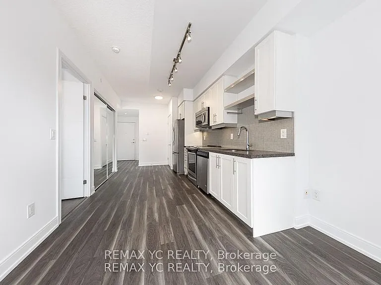 525 Adelaide St W #217 — Photo 9