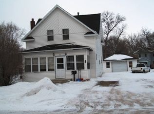 310 W 3rd Ave, Redfield, SD 57469