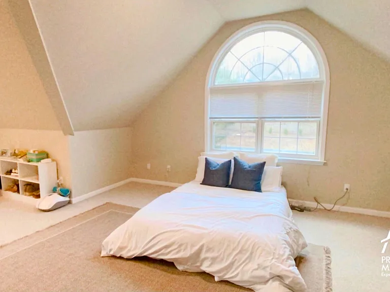 1003 Wintergreen Ln — Photo 43