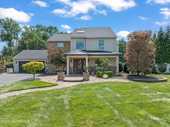 13 Greenfield Road, Manalapan, NJ 07726