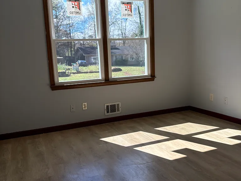 429 Strickland Ct — Photo 13