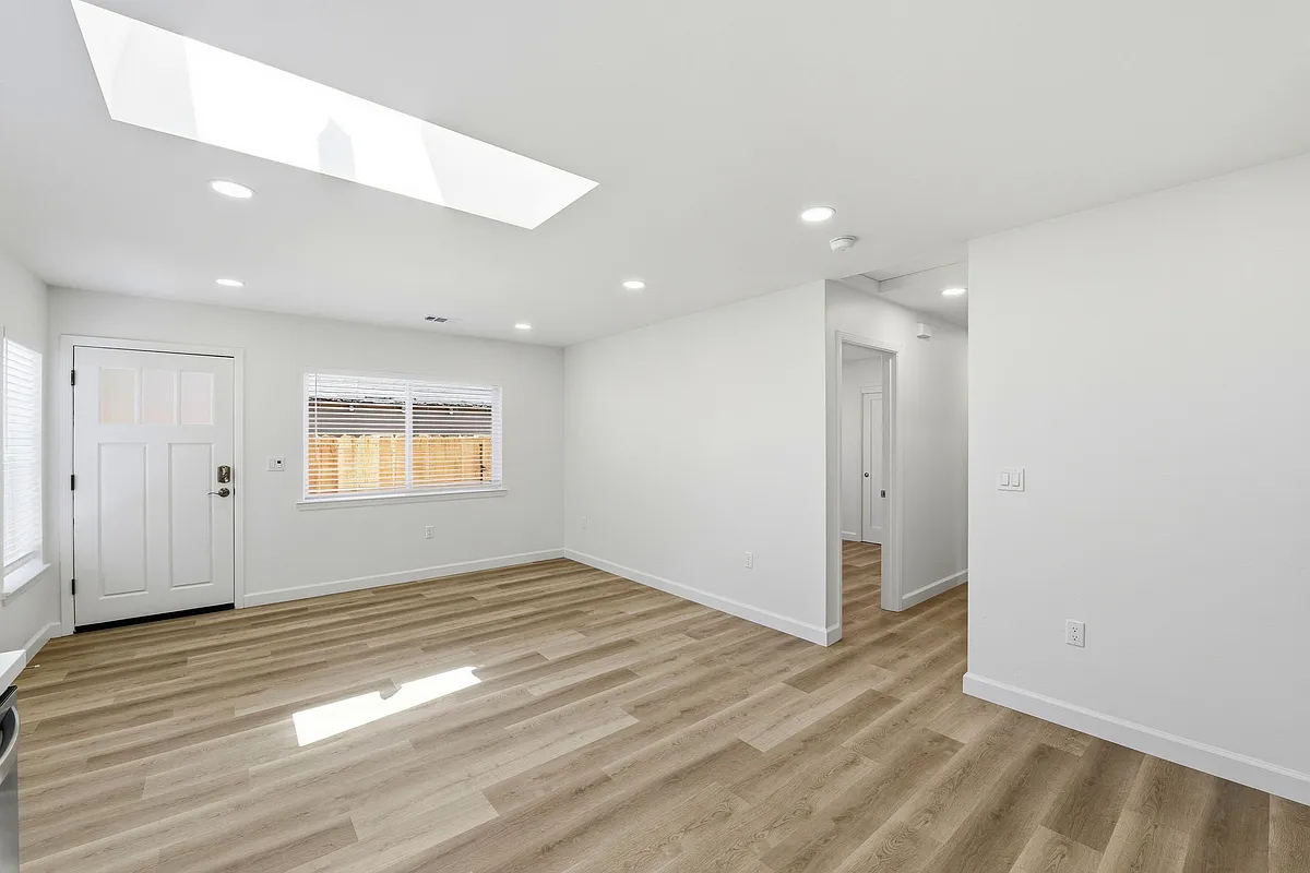Building Photo - 447 Alviso St