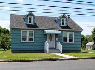 1210 Blue Valley Dr, Pen Argyl, PA 18072