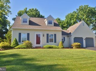 4045 Sandra Dr, York, PA 17402