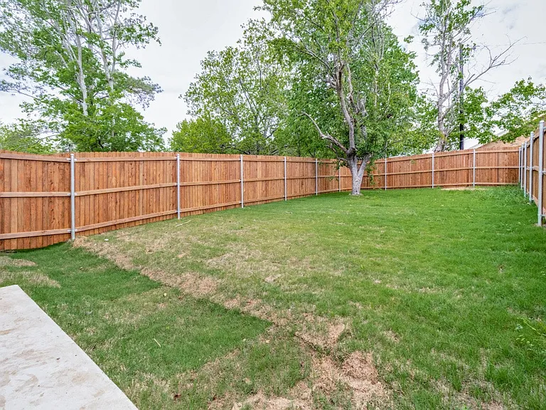 811 W Coffin St — Photo 14