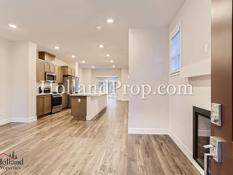 15974 NW Hosmer Ln — Photo 5
