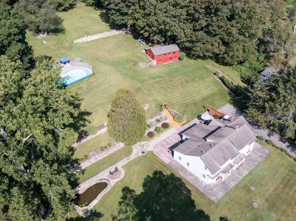 255 Pinch Street, Scotland, CT 06247