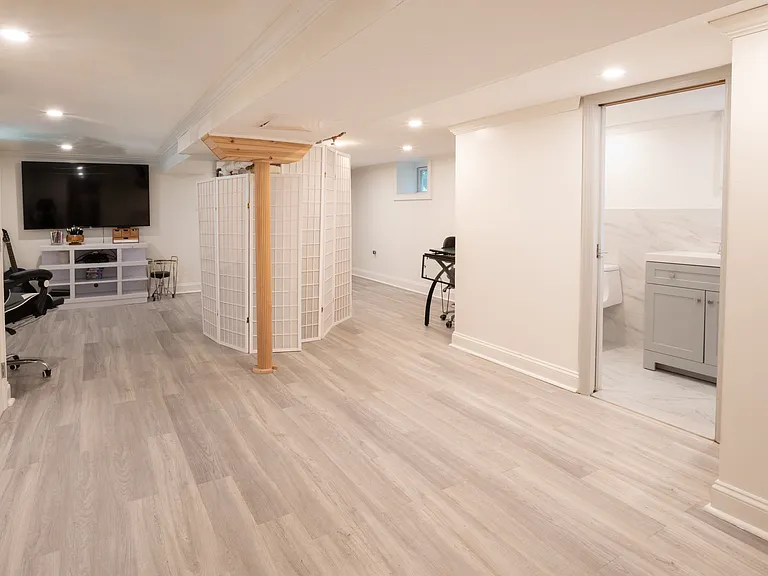 1510 Park Ave — Photo 31