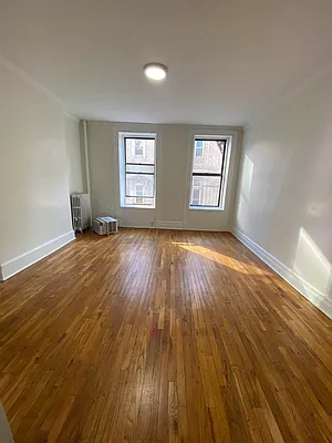 Rented by Peter R. Hungerford, LREB | media 23