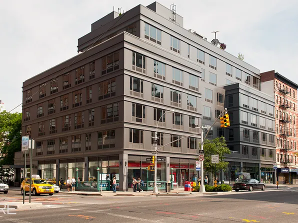 305 West 16th Street 2D image 13 of 13