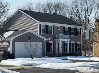 1268 W Bauer Rd, Naperville, IL 60563