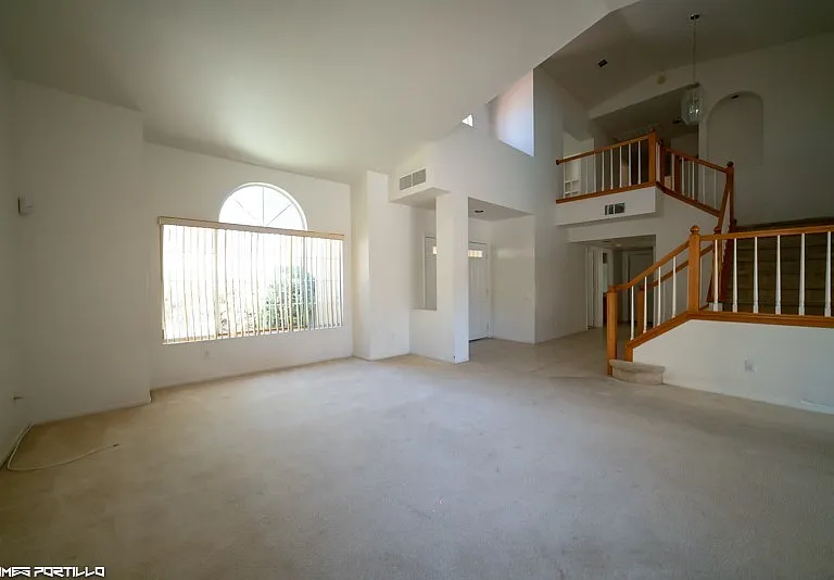 910 Hollowbluff Ave — Photo 6