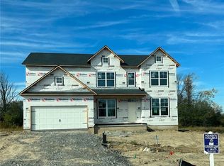 5583 Rolling Meadows Way, Camillus, NY 13031