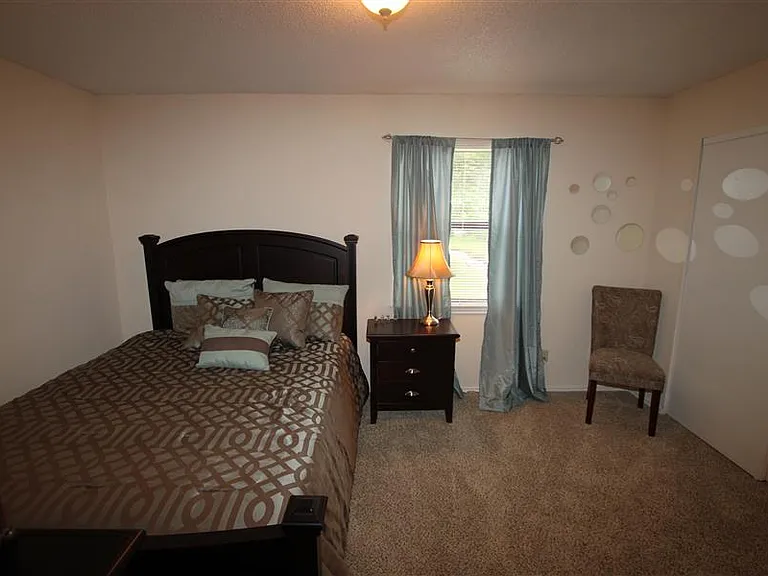 The Ethans Apartments — Photo 37