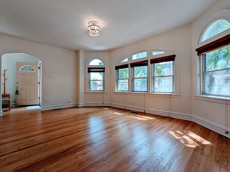 834 N Kolin Ave — Photo 6