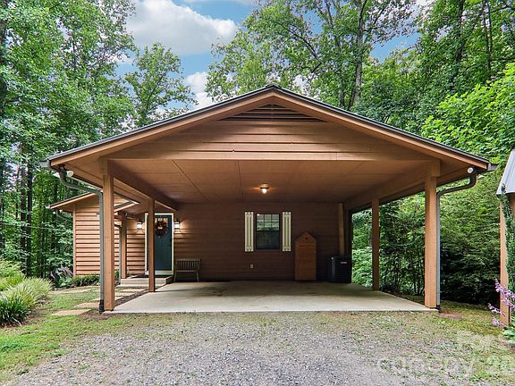 3rd image of 125 Nugget Ln