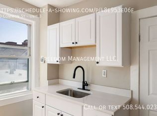50 Common St APT 3, Lawrence, MA 01840
