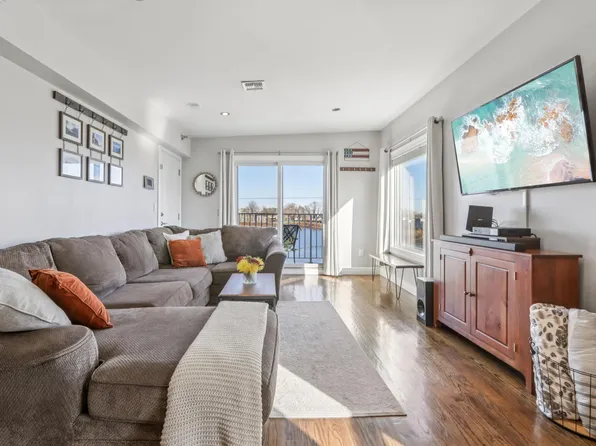 137 20th Street image 4 of 23