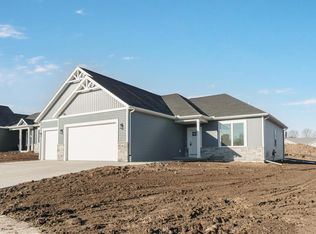 305 Riverside Ct, Theresa, WI 53091