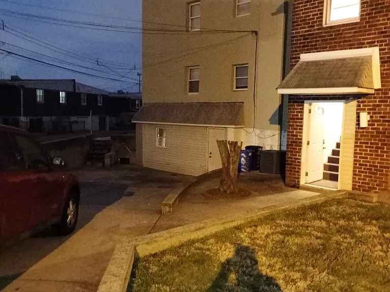 1911 Goodnaw St #1 — Photo 1