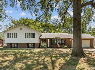 1307 Kim Dr, O'Fallon, IL 62269