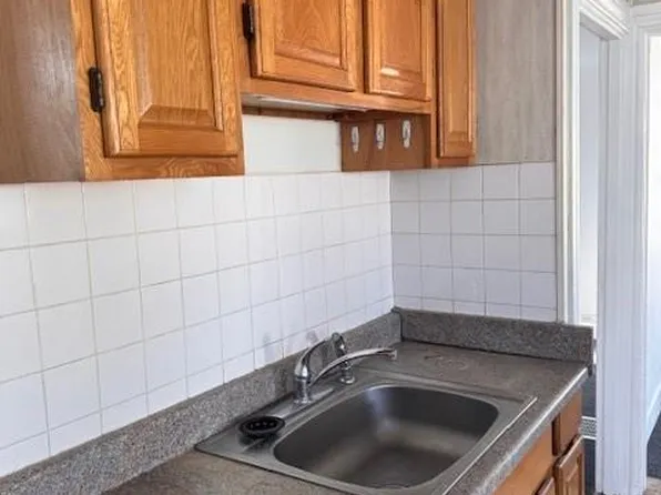 23 Lawton St Unit 19, Pawtucket, RI 02860