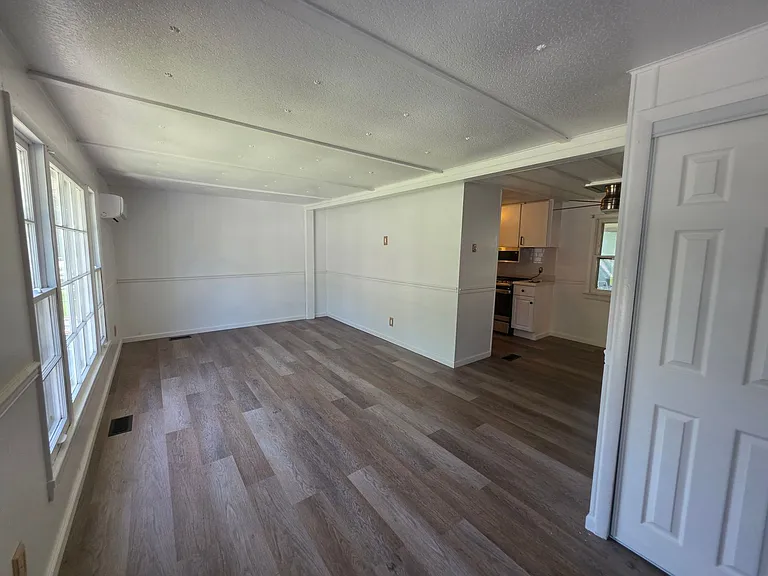 470 Washington St — Photo 3