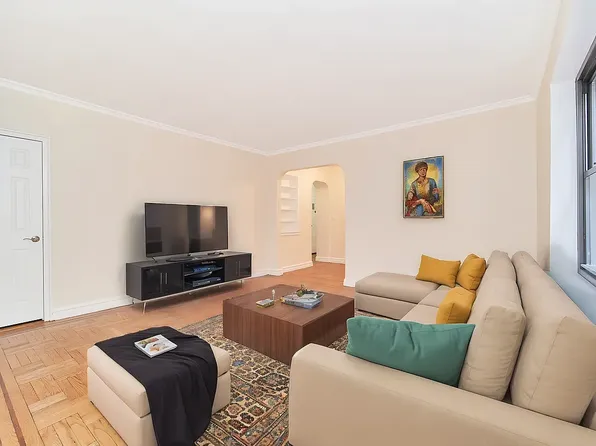 124 East 24th Street image 1 of 10