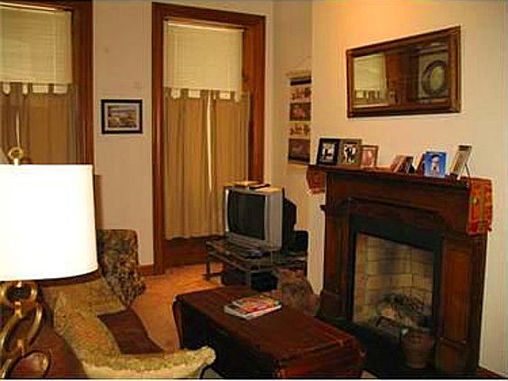 Apt 1