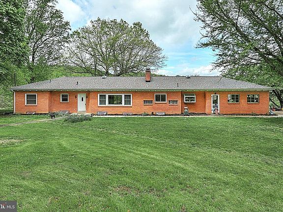 5th image of 60 Maple Grove Rd