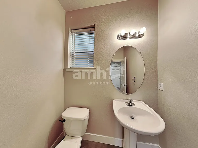 11508 NW 29th Ct — Photo 8