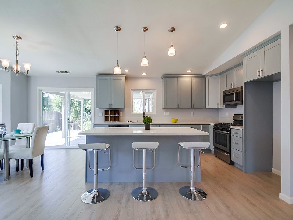 1st image of 340 Mimosa Ave