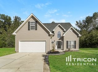 1049 Reigate Rd, Charlotte, NC 28262