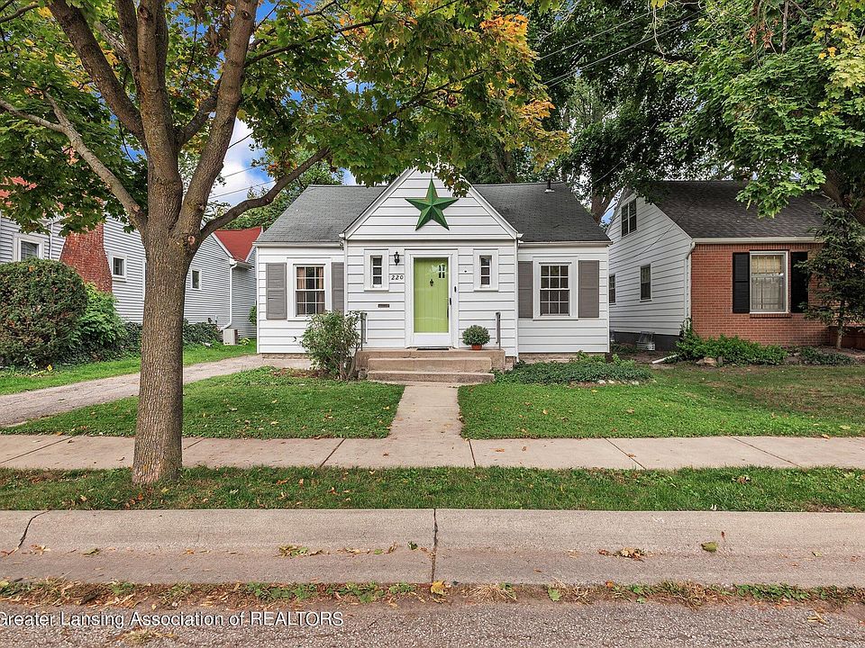 1st image of 220 E Centerlawn St