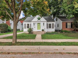 220 E Centerlawn St, East Lansing, MI 48823
