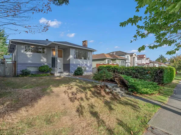 3631 Wellington Ave, Vancouver, BC V5R 4Z4