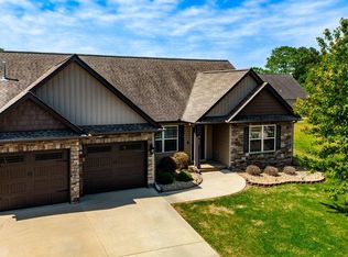 327 War Emblem Dr, Boiling Springs, SC 29316