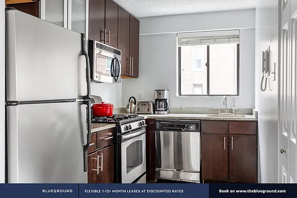 Rented by The Blueground | media 6