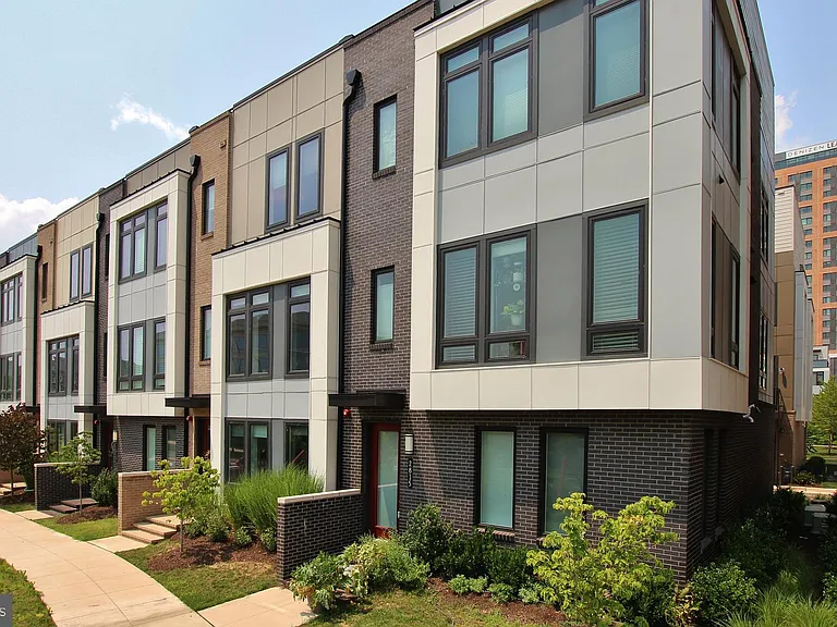 2815 Eisenhower Ave — Photo 30