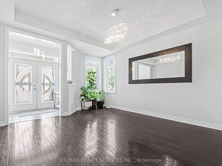 406 Cedar Hedge Rd — Photo 3