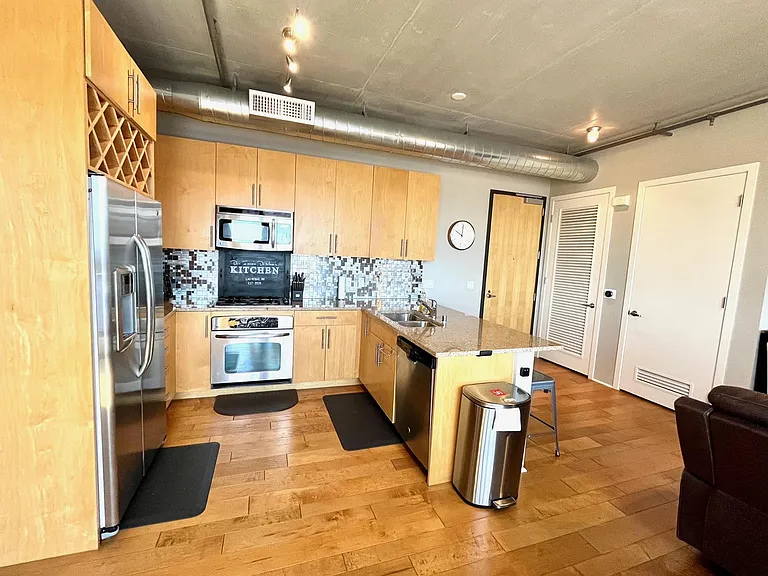 353 E Bonneville Ave #7 — Photo 3