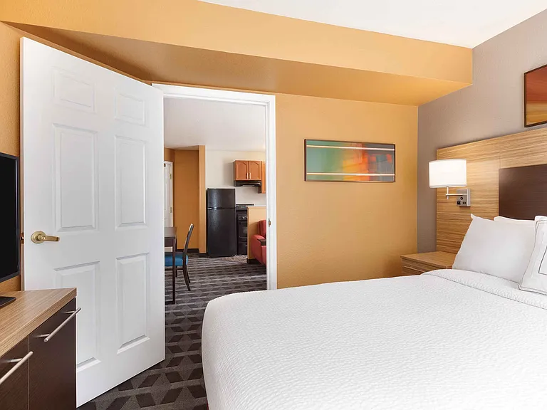 2 Bedroom Suite - 2 Queen Beds
